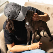Svart Denimcaps - Logo "Dogs. Because People Suck" 