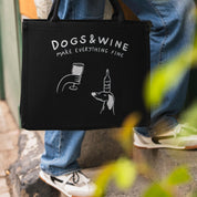 Svart Premium Tote Bag - Dogs & Wine Make Everything Fine