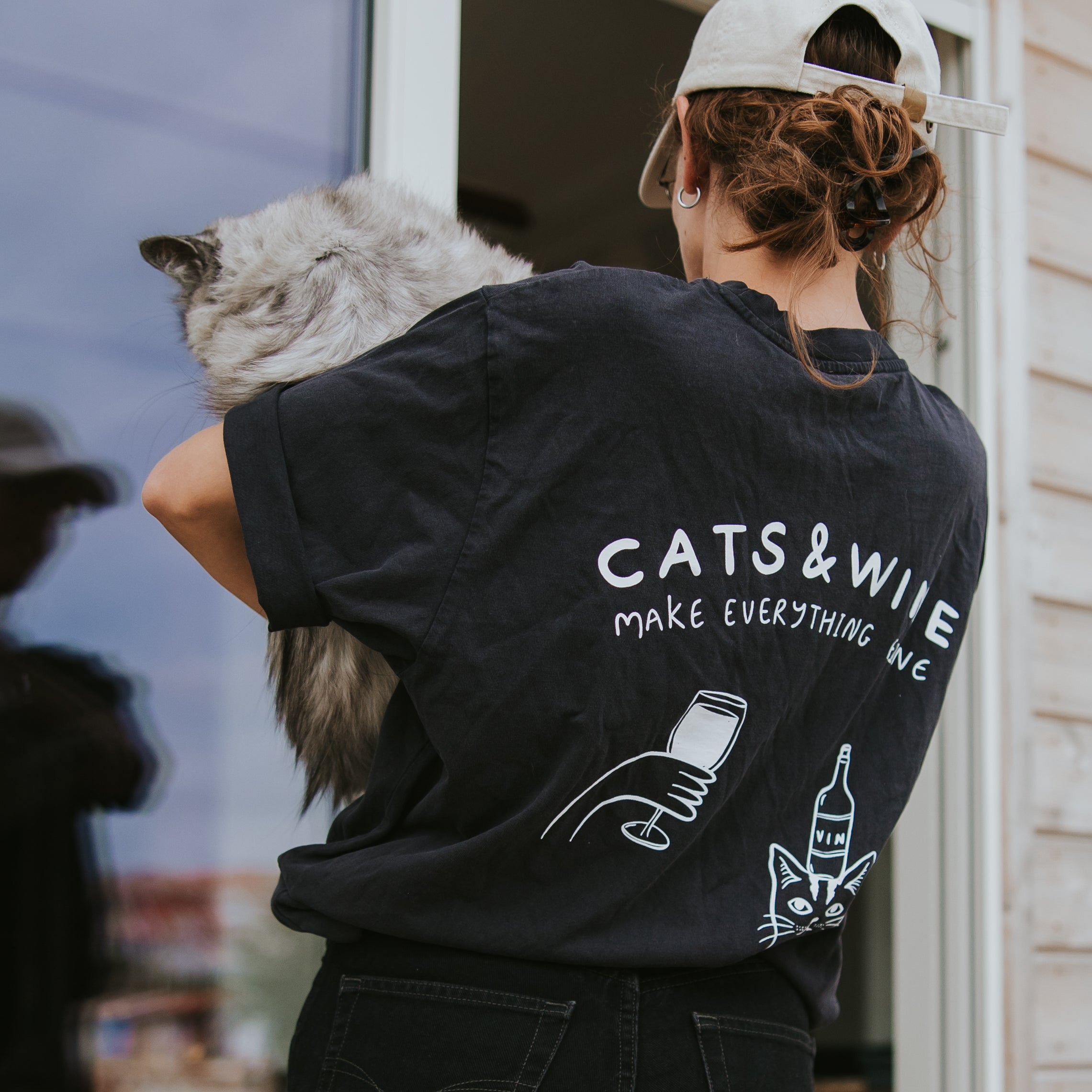 cats-and-wine-vintage-black-tshirt-oversized-size_medium-back-print.jpg