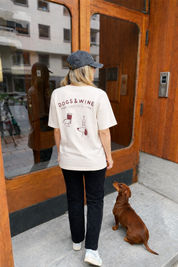 Hvit T-skjorte - Dogs & Wine Make Everything Fine 